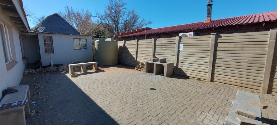 15 Bedroom Property for Sale in Brandwag Free State